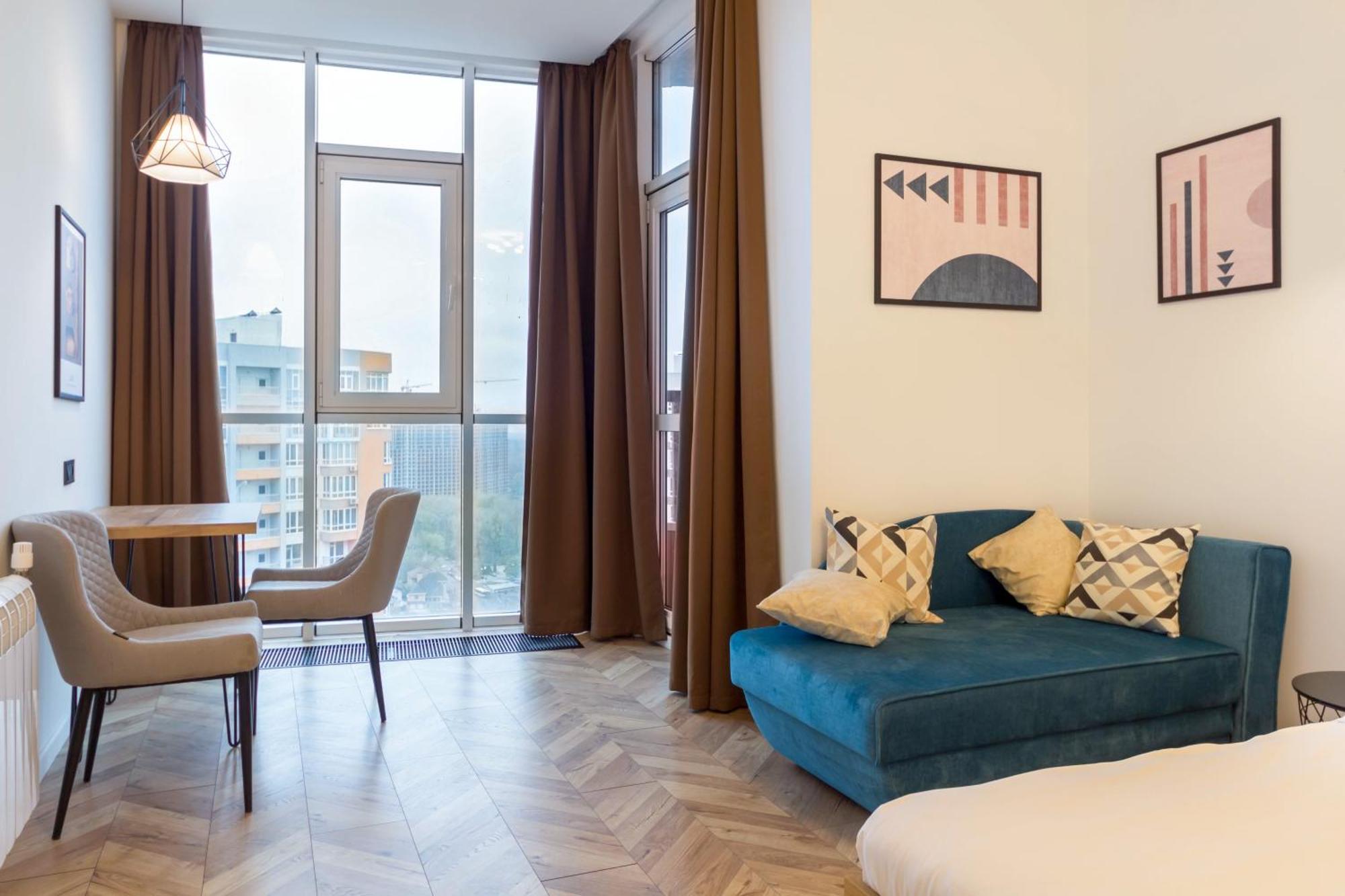 Design Apartments With Panoramic View Kiev Buitenkant foto
